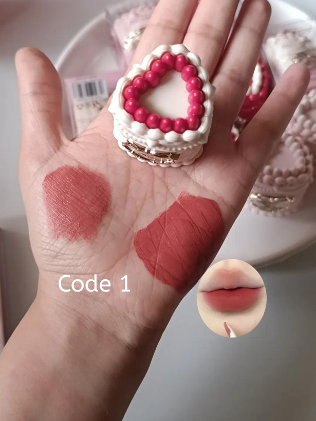 رژ لب کیکی/سلطنتی/اشرافی/کیفیت عالی/مخملی
